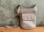 Tasje Arthur & Aston cross body tas, Handtassen en Accessoires, Tassen | Schooltassen, Gebruikt, Minder dan 30 cm, Beige, Ophalen of Verzenden