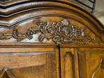 Kledingkast met mooi houtwerk., Antiek en Kunst, Antiek | Meubels | Kasten, Ophalen