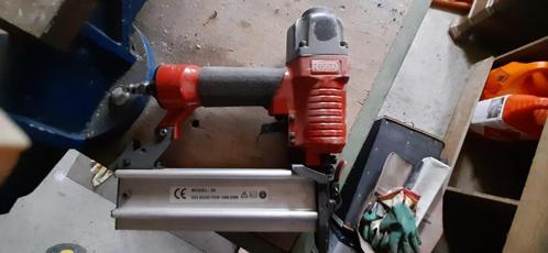 Tackers, Doe-het-zelf en Bouw, Gereedschap | Handgereedschap, Gebruikt, Ophalen