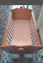 Joli berceau à bascule style rétro avec matelas, bon état, Kinderen en Baby's, Babywiegjes en Ledikanten, Ophalen, Gebruikt, Wieg
