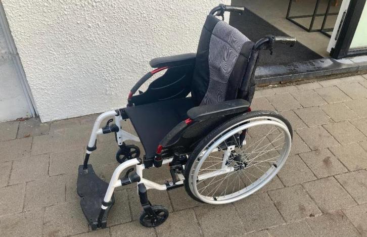 rolstoel invacare Action4 NG, Diversen, Rolstoelen, Gebruikt, Ophalen