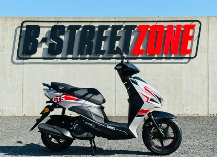 JOUW ZOMER, JOUW SCOOTER! GTS Enzo Naked RS, Fietsen en Brommers, Scooters | Vespa, Nieuw, Ophalen