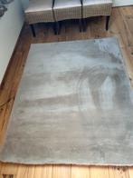 Zacht polig vloerkleed 140m x 180m, Huis en Inrichting, Stoffering | Tapijten en Vloerkleden, Ophalen, 100 tot 150 cm, Beige, Nieuw
