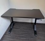 Elektrische Zit/Sta Bureau 140x80 (amper gebruikt), Ophalen, Elektrisch, Zo goed als nieuw, Bureau