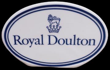 Royal Doulton display in porselein beschikbaar voor biedingen