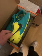 Blauw/gele Nike voetbalschoenen, Sport en Fitness, Ophalen of Verzenden, Zo goed als nieuw