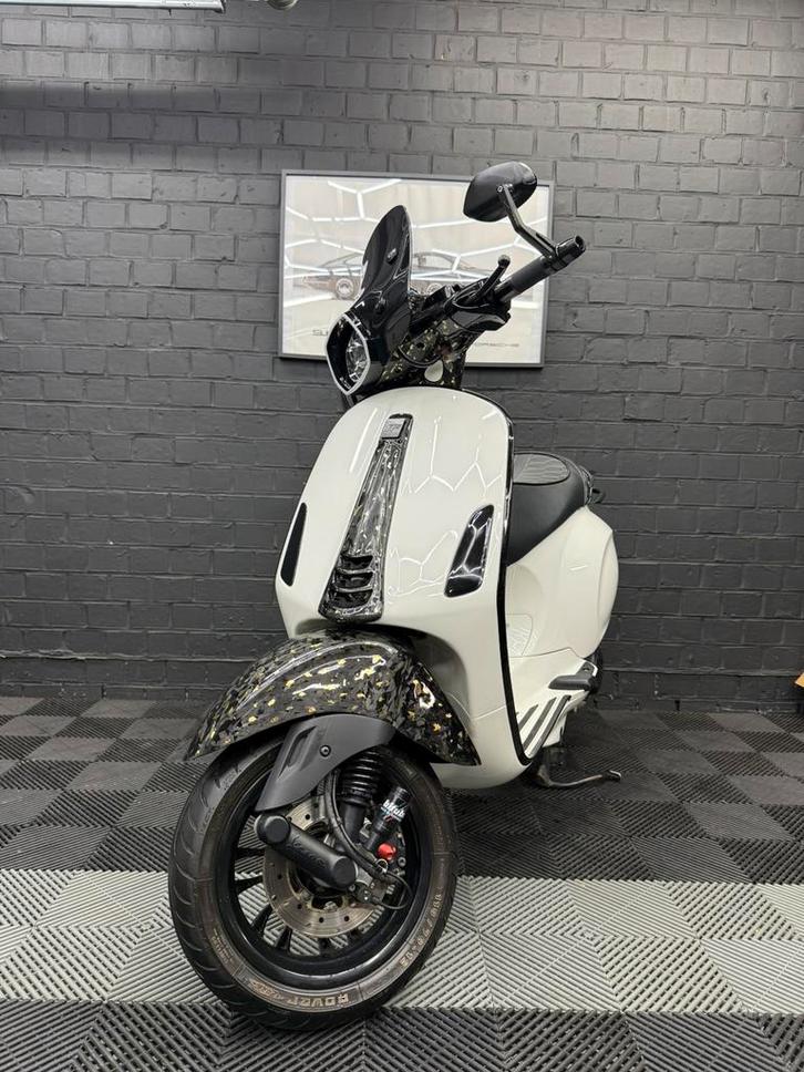 VESPA SPRINT B KLASSE 80cc + AKRAPOVIC, Fietsen en Brommers, Scooters | Vespa, Zo goed als nieuw, Ophalen