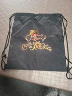 Cuvee des trolls kleine rugzakjes, Ophalen