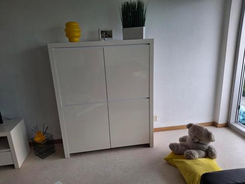 eetplaats wit lak Dressoir 4 stoelen tafel en barkast, Huis en Inrichting, Kasten | Kleerkasten, Zo goed als nieuw, Ophalen
