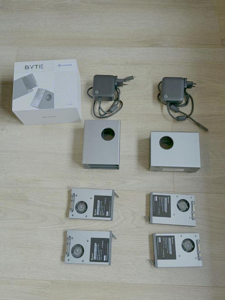 2 x Goldshell Byte Miner avec XT cards, Informatique & Logiciels, NAS, Comme neuf, Enlèvement ou Envoi