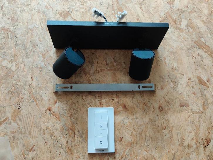 Philips Hue Buckram 2-lichts Spot + Dimmer Switch, Huis en Inrichting, Lampen | Spots, Zo goed als nieuw, Plafondspot of Wandspot