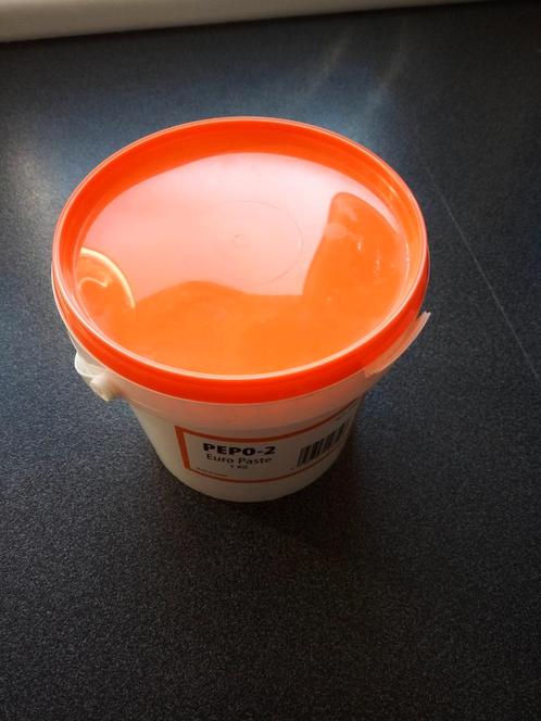 Bandenvet - montagepasta 1 kg, Auto diversen, Autogereedschap, Zo goed als nieuw, Ophalen of Verzenden