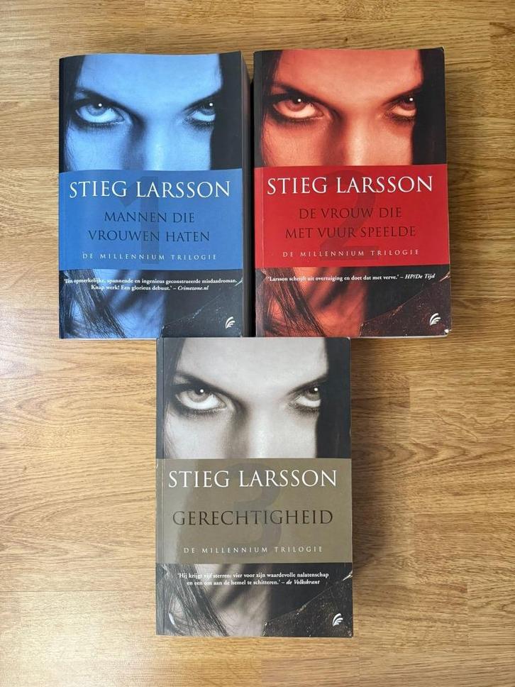 Set van 3 boeken Stieg Larsson, Boeken, Romans, Zo goed als nieuw, Nederland, Ophalen of Verzenden