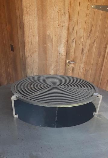 Hout bbq plancha vuurschaal beschikbaar voor biedingen