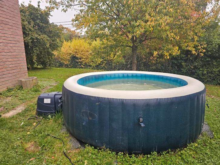 Spa jaccuzi intex 6 places, Tuin en Terras, Bubbelbaden en Hottubs, Zo goed als nieuw, Ophalen