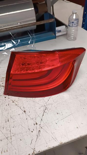Achterlicht rechts op scherm BMW 5 Serie F10 63217203230 720 beschikbaar voor biedingen