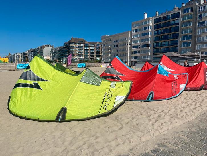 Naish kitesurf materiaal (zogoed als nieuw), Watersport en Boten, Kitesurfen, Zo goed als nieuw, Kite, Ophalen