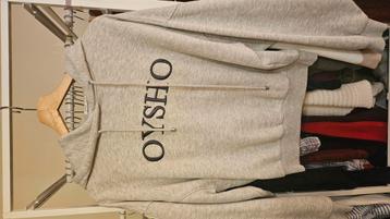 Oysho korte hoodie beschikbaar voor biedingen