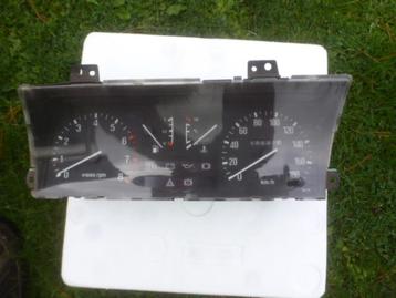 MAZDA 323: snelheidsmeter + cpt-rpm + meters beschikbaar voor biedingen