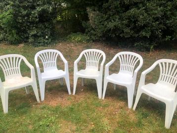 5 chaises de jardin beschikbaar voor biedingen