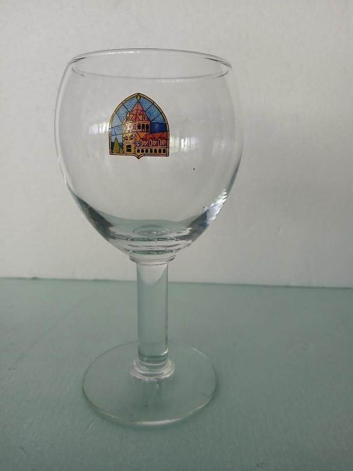 Staande glazen ABDIJ VAN LEFFE LOI EVIN in perfecte staat, Verzamelen, Biermerken, Zo goed als nieuw, Glas of Glazen, Leffe, Ophalen of Verzenden