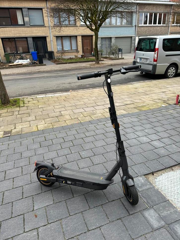 Ninebot G2E Max, TOUT NEUF, âgé d'un mois, Vélos & Vélomoteurs, Trottinettes, Comme neuf, Step électrique (E-scooter), Enlèvement