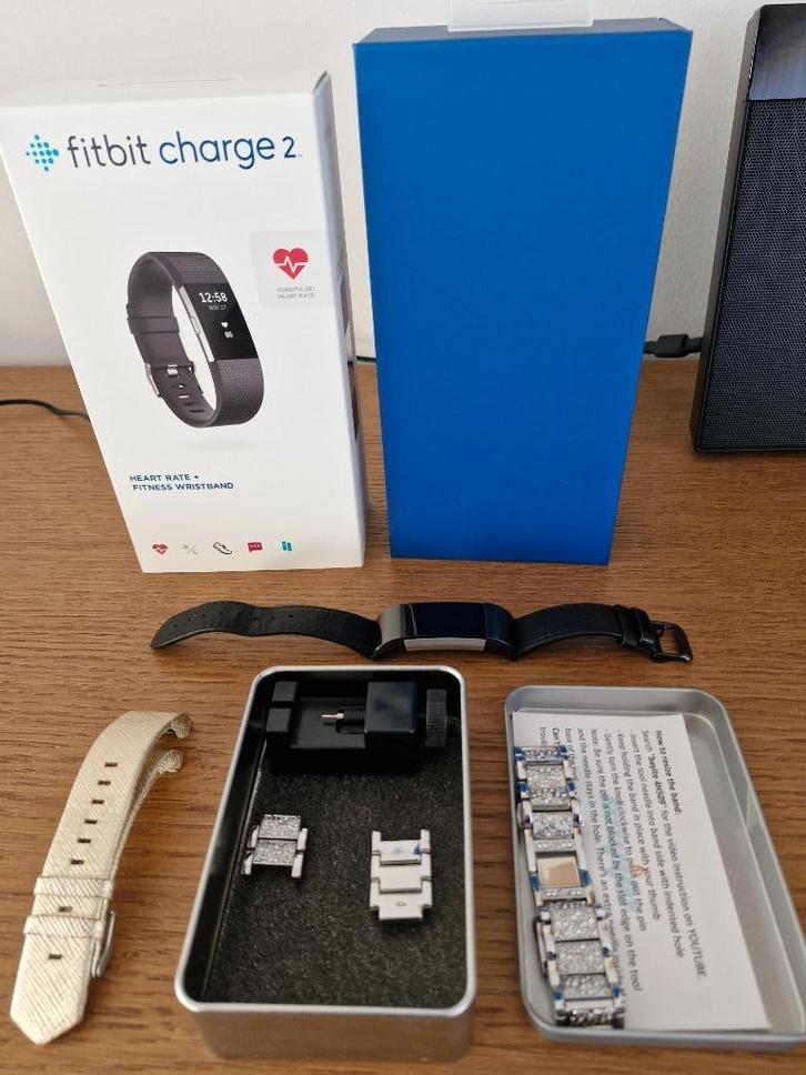 Fitbit Charge 2 & oplaadkabel met usb-aansluiting, Sport en Fitness, Hartslagmeters, Gebruikt, Overige merken, Ophalen