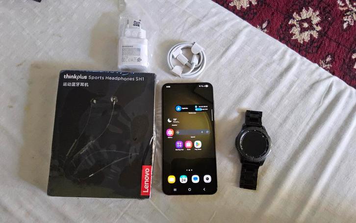 Samsung galaxy S23+, bijna nieuw, 256gb, met accessoires, Telecommunicatie, Mobiele telefoons | Samsung, Galaxy S23, Ophalen of Verzenden