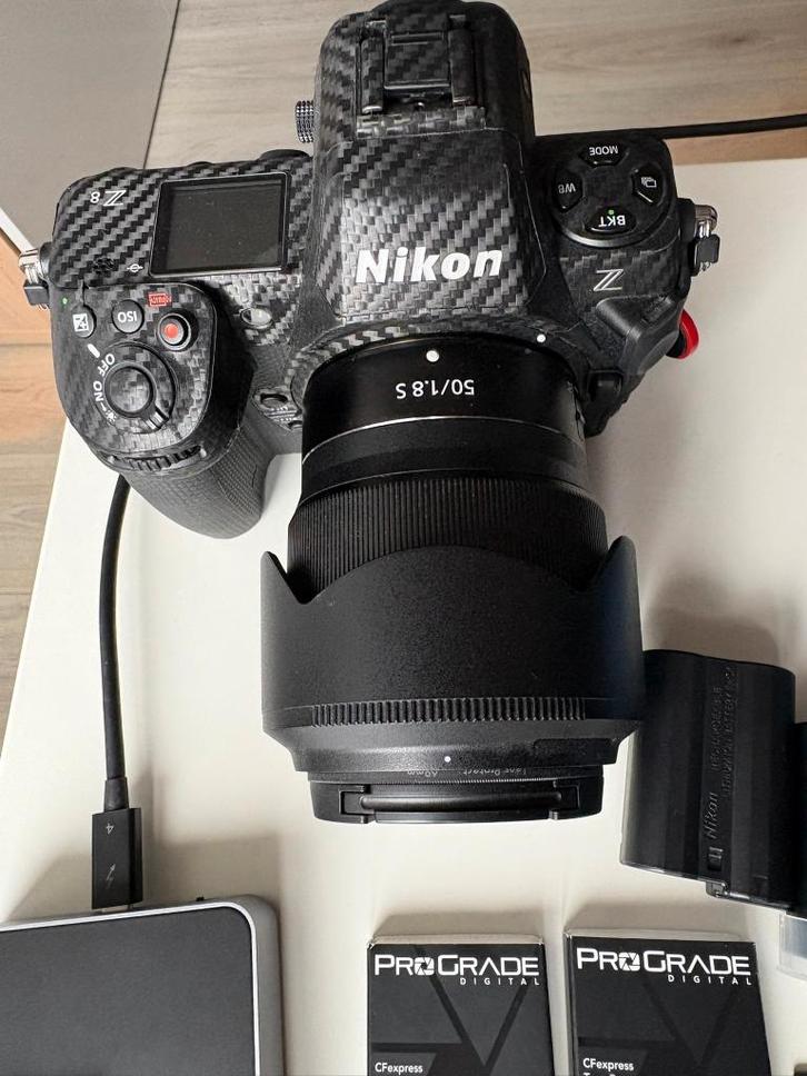 Nikon Z8 + 50mm F1.8 + 105mm + tripod + CF Express Cards, Audio, Tv en Foto, Foto | Lenzen en Objectieven, Zo goed als nieuw, Standaardlens