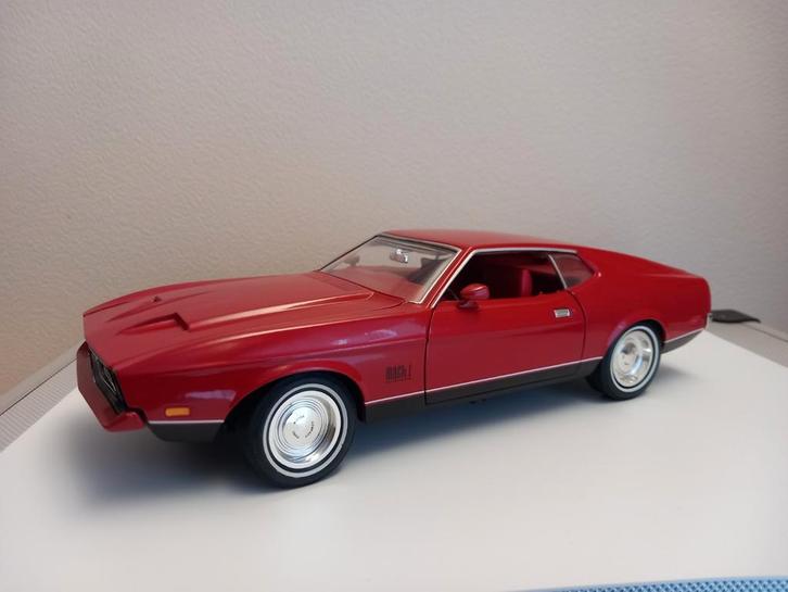 FORD MUSTANG MACH1.JAMES BOND. 1/18, Hobby en Vrije tijd, Modelauto's | 1:18, Zo goed als nieuw, Auto, ERTL, Ophalen of Verzenden