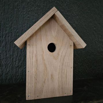 Vogelhuisje beschikbaar voor biedingen