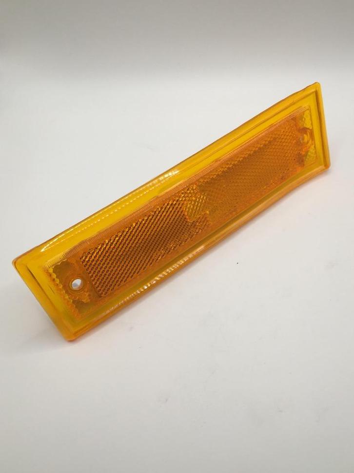 Te koop Knipperlicht zijkant links (81+) chevrolet c10 k10, Auto-onderdelen, Klein materiaal, Amerikaanse onderdelen, Oldtimer onderdelen