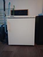 Gratis tafelmodel ijskast, Elektronische apparatuur, Vriezers en Diepvrieskisten, Ophalen, Gebruikt