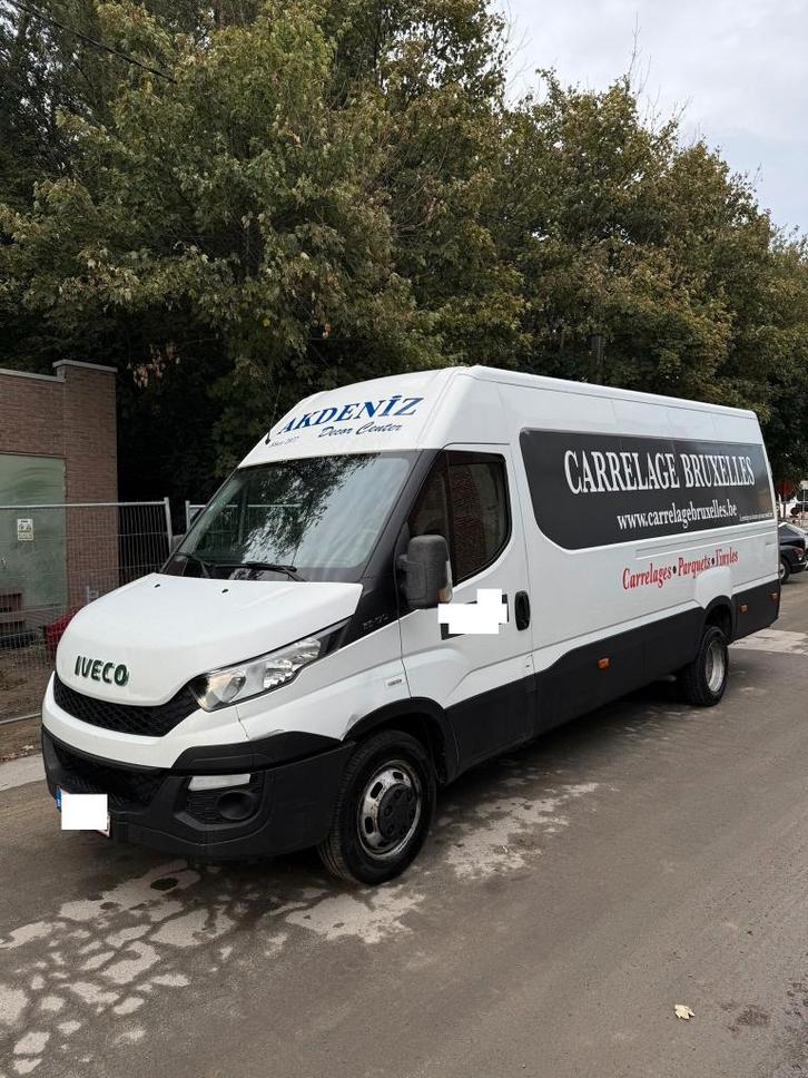 Fourgon Iveco A vendre Double Essieux 35c17, Autos, Autos Autre, Particulier, Airbags, Air conditionné, Android Auto, Apple Carplay