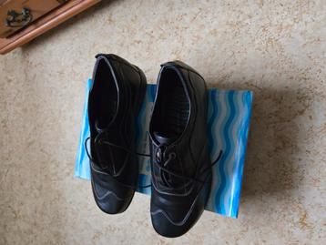 Chaussures  beschikbaar voor biedingen