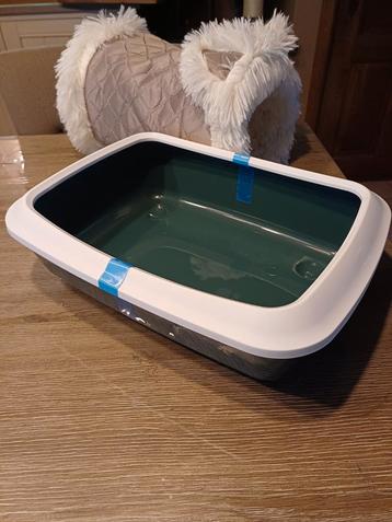 Nieuw kitten kattenbakje + gratis speeltunnel beschikbaar voor biedingen