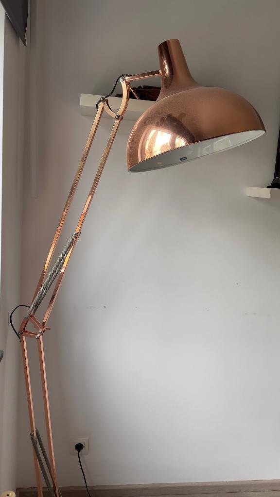 Staande lamp - vloerlamp  Eglo - koper rosegoud - nieuwstaat, Huis en Inrichting, Lampen | Vloerlampen, Nieuw, 150 tot 200 cm