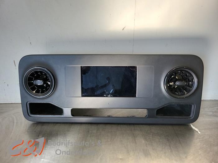 Display Interieur van een Mercedes Sprinter, Auto-onderdelen, Interieur en Bekleding, Mercedes-Benz, Gebruikt, 3 maanden garantie