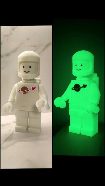 handgemaakte glow in the dark lego spaceman 35cm beschikbaar voor biedingen