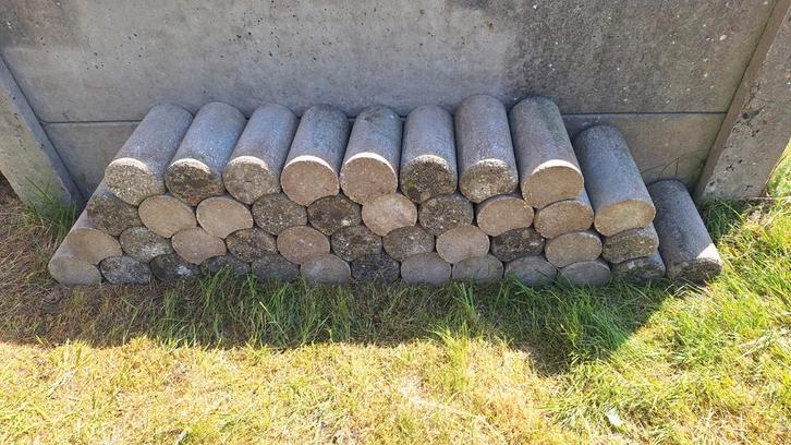 44 Boordstenen 23x11 cm aan 1,50 euro per steen, Tuin en Terras, Bloembakken en Plantenbakken, Zo goed als nieuw, Steen, Tuin