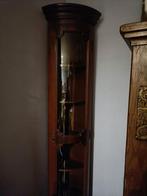 Hoekvitrine bolle voorkant. Rode houtsoort., Antiek en Kunst, Antiek | Meubels | Kasten, Ophalen