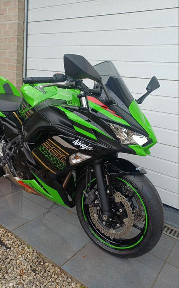 Kawasaki 650 ninja  2700km!!  KRT akrapovic NIEUWSTAAT beschikbaar voor biedingen