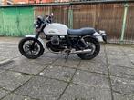 Moto Guzzi V7 met koffers, Naked bike, Particulier, 2 cylindres, 744 cm³