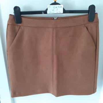 VERO MODA Middenbruin kort rokje Maat: M Prijs: € 3 beschikbaar voor biedingen