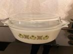 Vintage ovenschotel. Kom en deksel, Huis en Inrichting, Keuken | Servies, Ophalen, Zo goed als nieuw