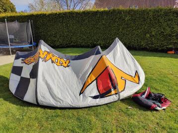 Kite 8,5 m + bar  beschikbaar voor biedingen