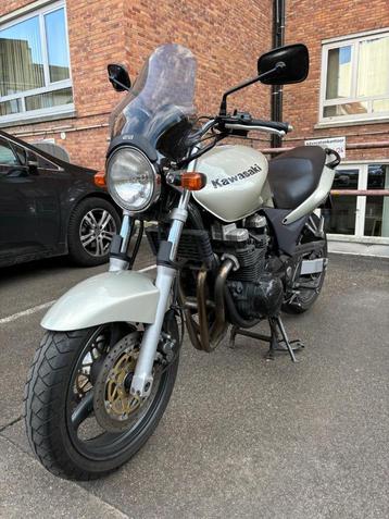 Kawasaki ZR-7 (10/2000) - Kleur: Champagne - Ongevalvrij beschikbaar voor biedingen