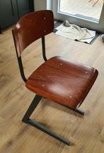 Chaise type industriel vintage, Ophalen