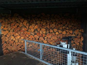 Droog elzenhout gestapeld 6 M³, afhalen in Achel   beschikbaar voor biedingen