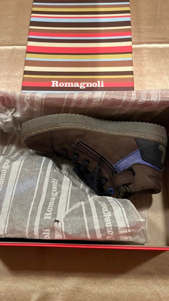 Kinderschoen Romagnoli maat 28. nieuw! Nooit gedragen, Ophalen, Nieuw, Romagnoli, Veterschoenen
